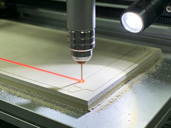 超越激光：以本地化創(chuàng)新與服務(wù)，引領(lǐng)全國(guó)LTCC紅外皮秒切割新標(biāo)桿